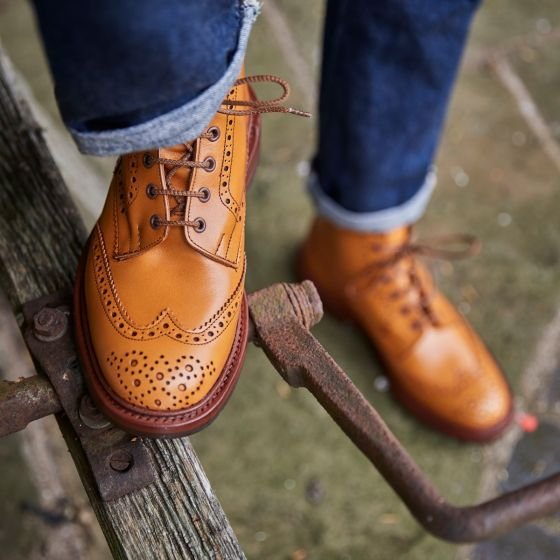 Joseph Cheaney Pennine V grain leather country boot with heavy rubber lug sole